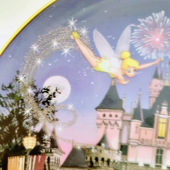 Disney's Sleeping Beauty Castle Anniversary Plate, Disneyland 1955-95 Tinkerbell - Picture 8 of 10